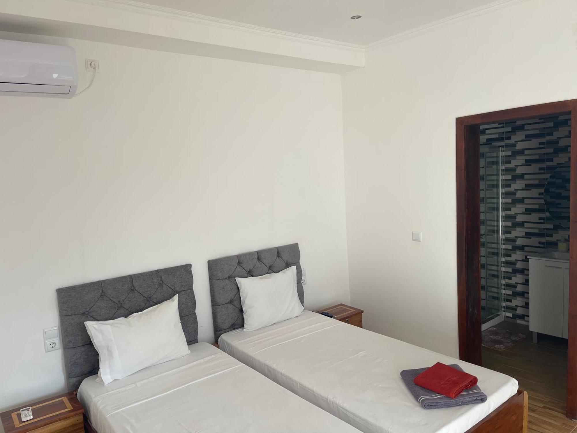 Hotel Kenito Sao Tome Exterior photo
